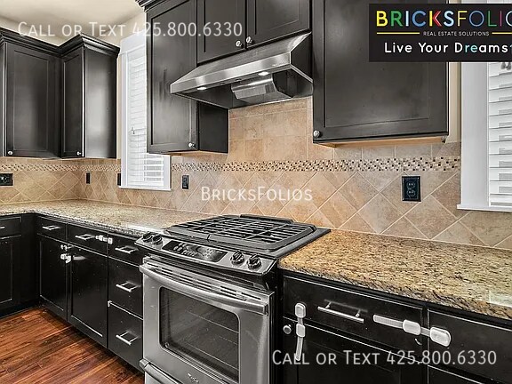 Building Photo - 814 Mount Baker Pl NE