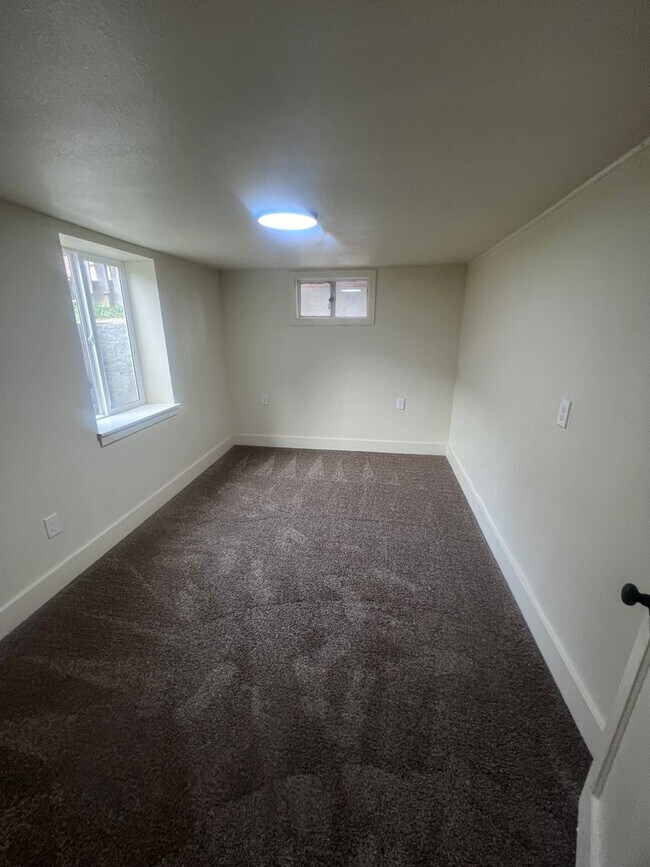 Building Photo - 1206 Gregory Way