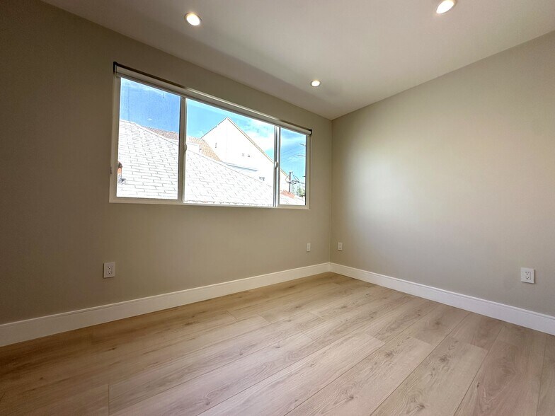 Building Photo - 38 Paloma Ave