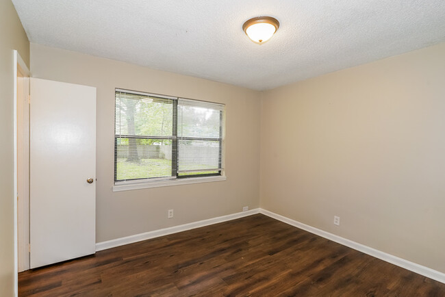 Building Photo - 536 Buckeye Ln