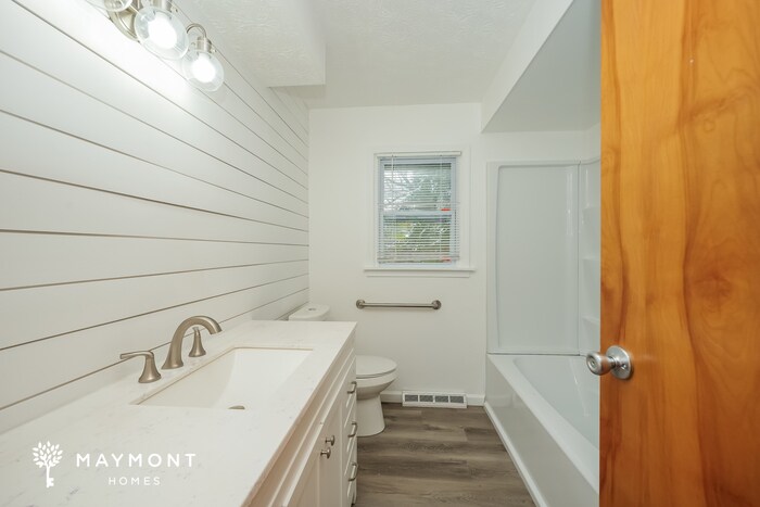 Building Photo - 281 Sundale Rd