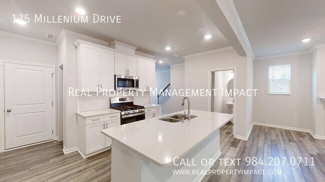 Building Photo - 175 Millennium Dr
