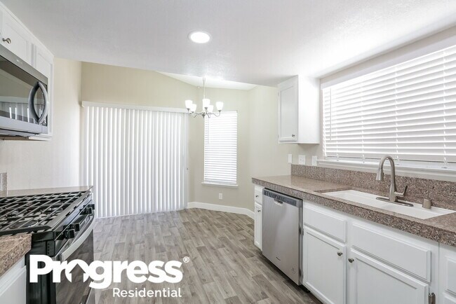 Building Photo - 5797 Goodsprings Ct