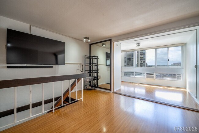 Building Photo - $2500.00 | 1BD/1BA Loft Style Condominium ...
