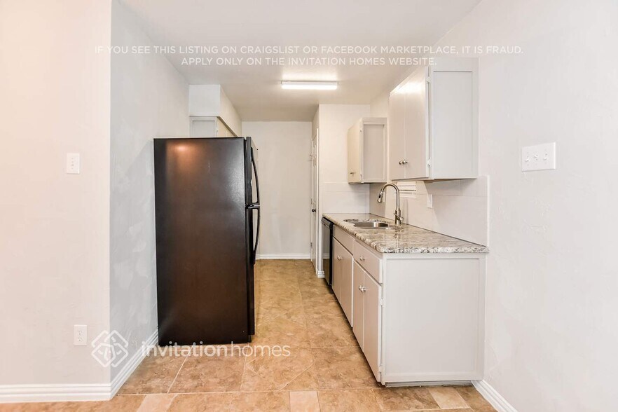 Building Photo - 3356 Westminster Dr