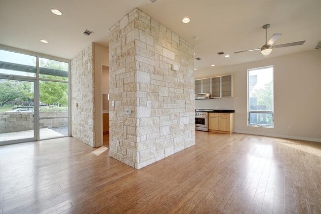 Building Photo - 5312 Agatha Cir