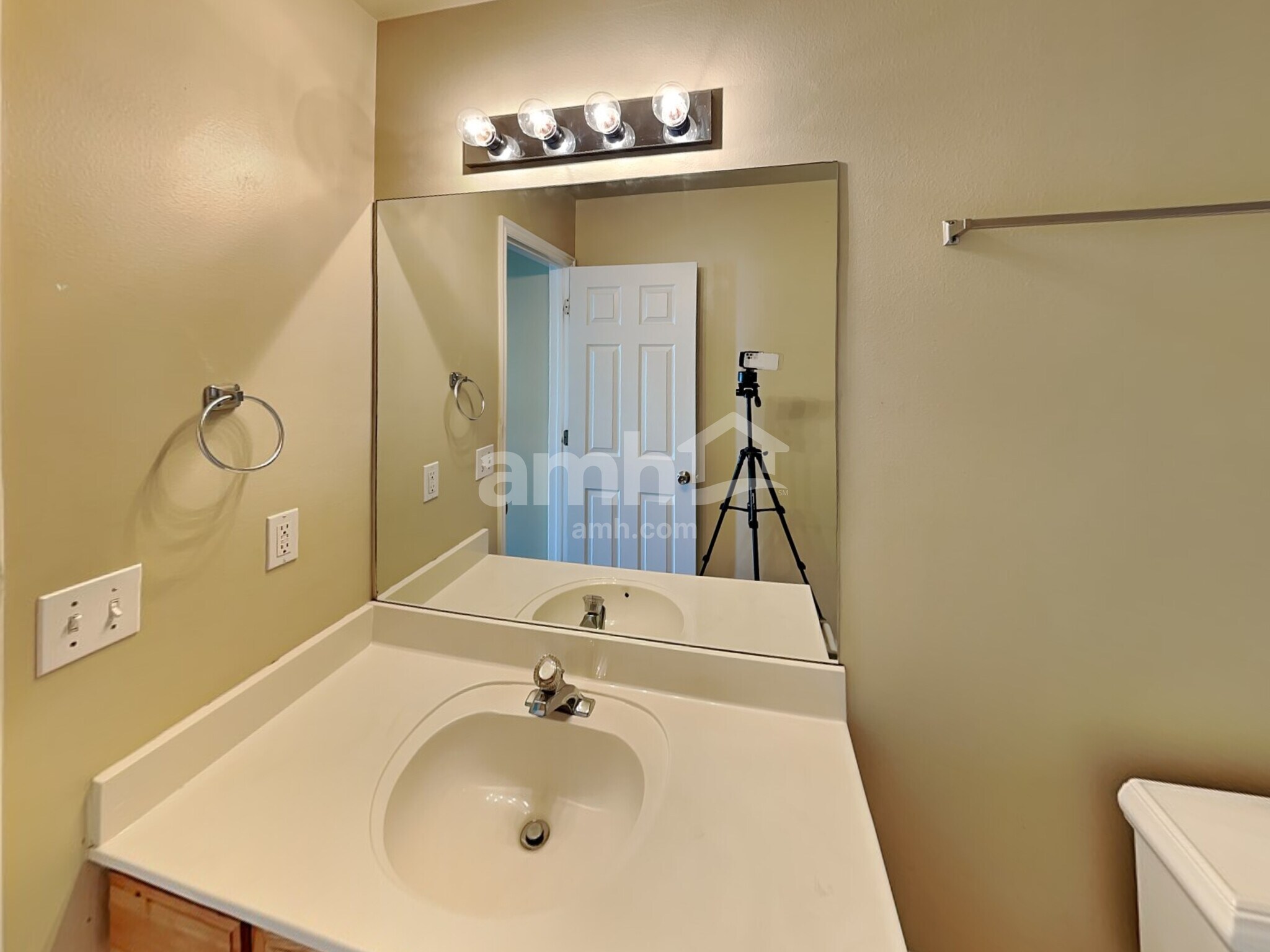 Building Photo - 4091 Lake Mountain Dr