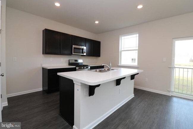 Building Photo - 96 S Marshview Terrace