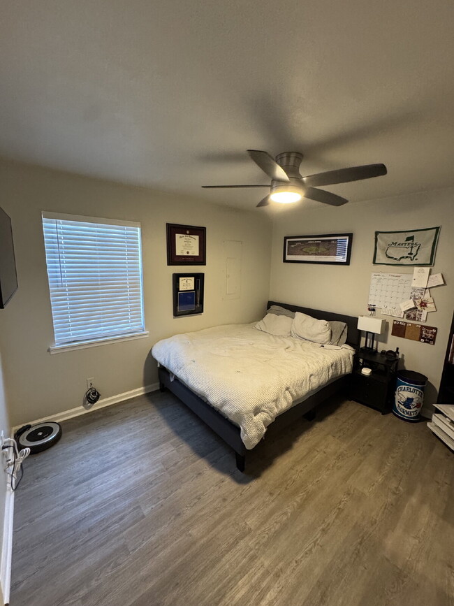 Building Photo - Cozy 2 bedroom 2 bathroom house near campus