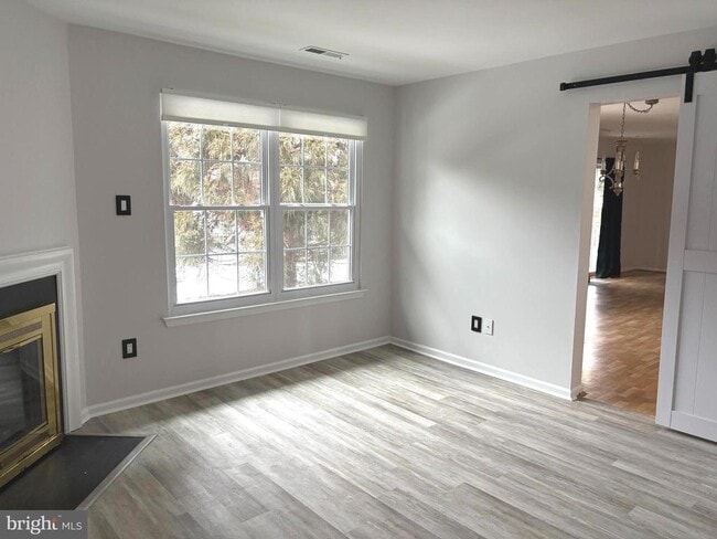 Building Photo - 1505 Potters Pl