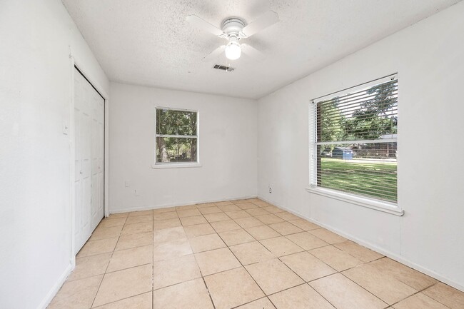 Building Photo - 455 County Rd 129B