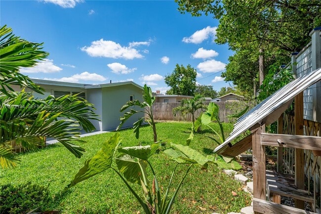 Building Photo - 2620 NW 83rd Ave