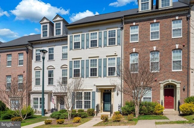 Building Photo - 208 Freesia Ln