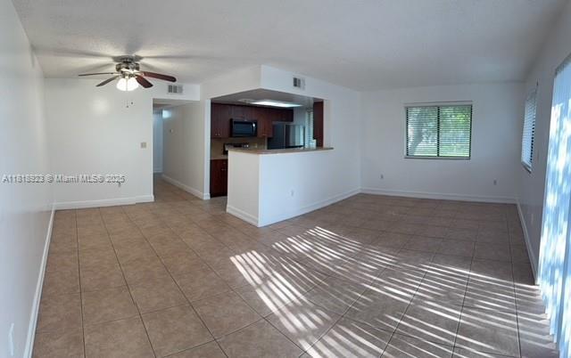 Building Photo - 3188 Coral Lake Way