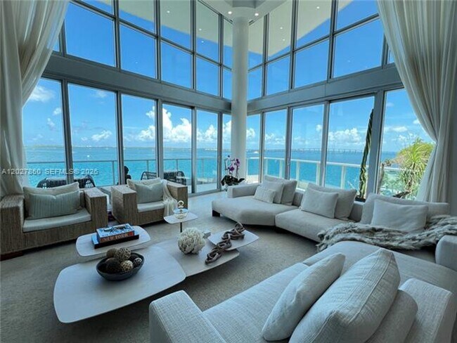 Building Photo - 1331 Brickell Bay Dr
