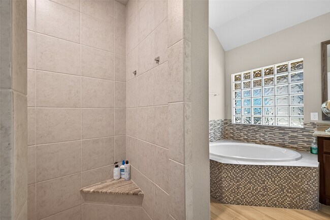 Building Photo - 14 Cottage Glen Ln