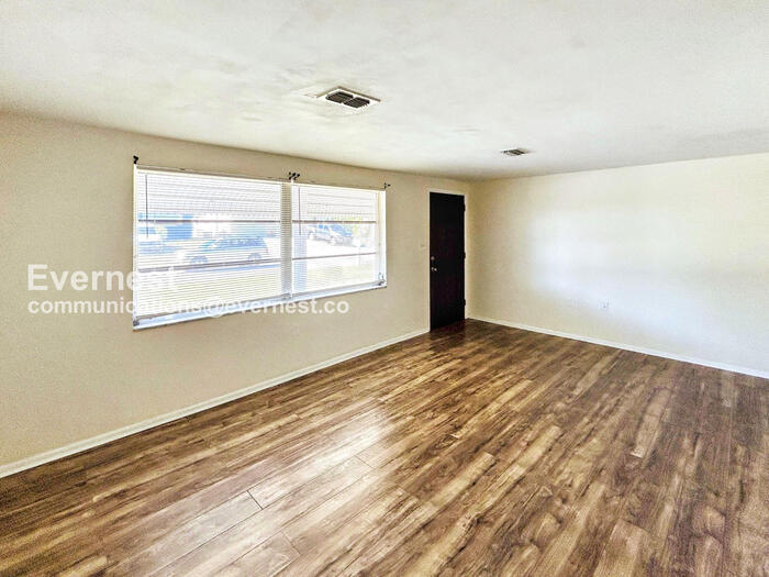 Building Photo - 3600 Berkshire St