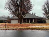 Building Photo - 2316 Little Cove Rd