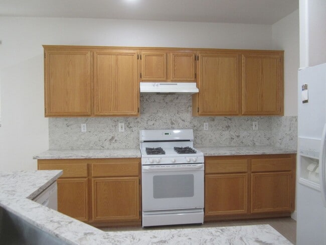 Building Photo - HIDDEN SPRINGS HACIENDA