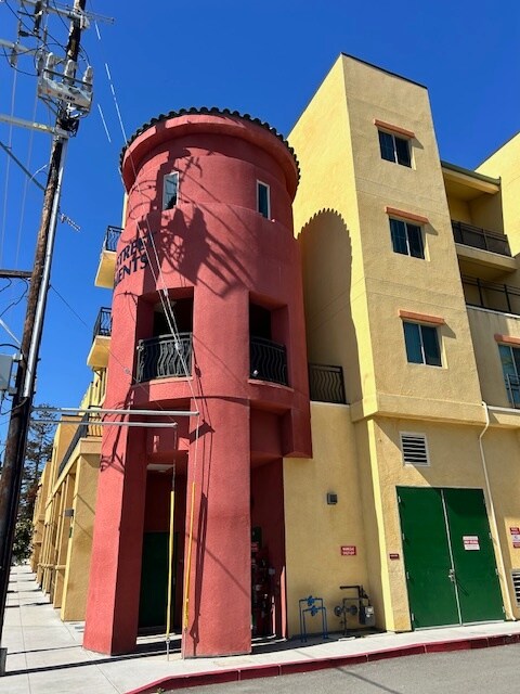 Building Photo - Ocean Street Apartments