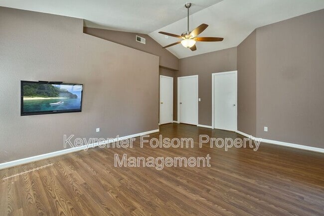 Building Photo - 617 Vernon Oaks Dr
