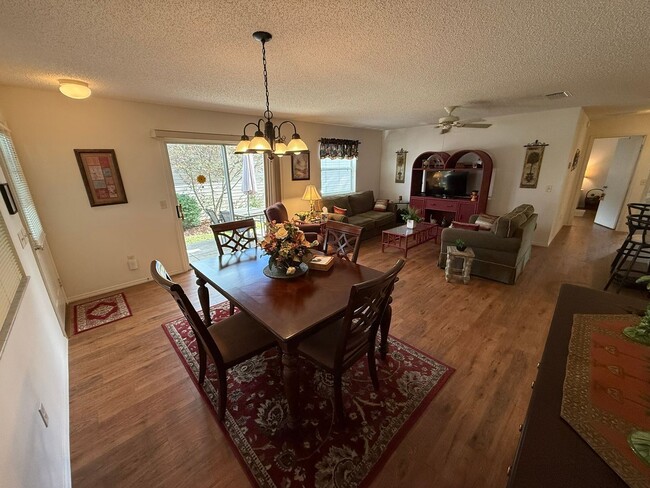 Building Photo - Charming SEASONAL 2+2 Villa in the Village of Sabal Chase