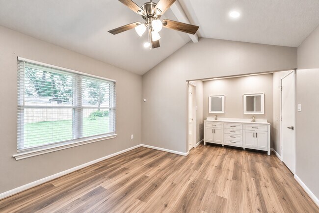 Building Photo - 24615 Shellbrook Dr