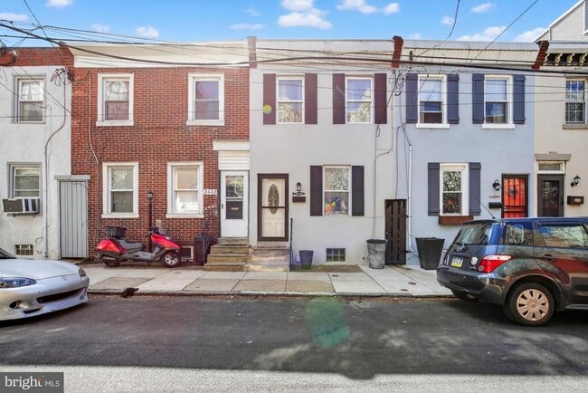 Building Photo - 2440 E Gordon St