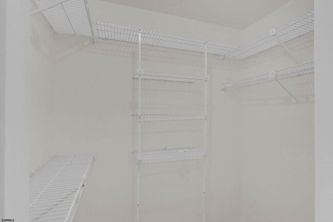 Building Photo - 303 Heather Croft