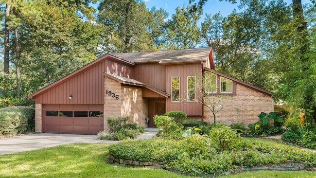 Building Photo - 1936 Foxtail Pl