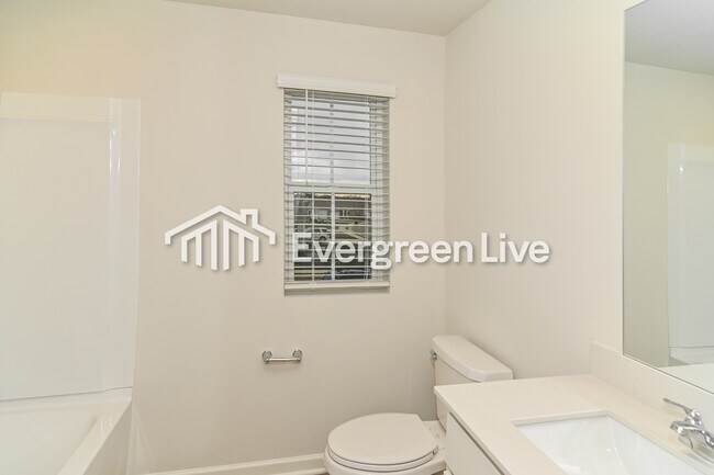 Building Photo - 907 Moray Ln