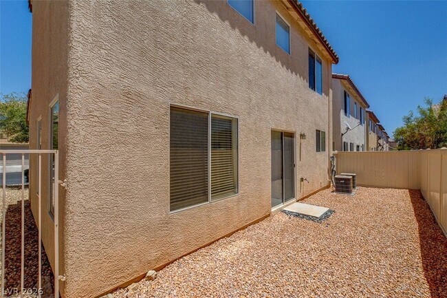 Building Photo - 5003 Groveland Ave