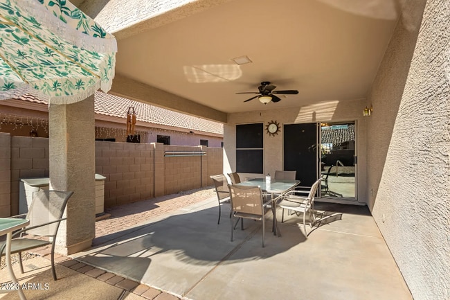 Building Photo - 1537 E Alba Dr