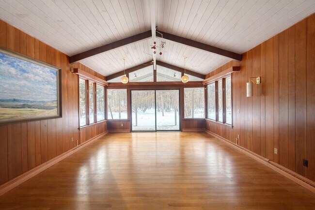 Building Photo - 520 Murray Hill Rd