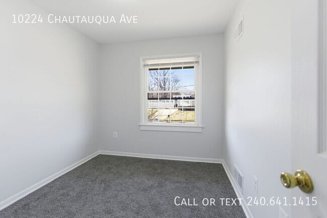 Building Photo - 10224 Chautauqua Ave