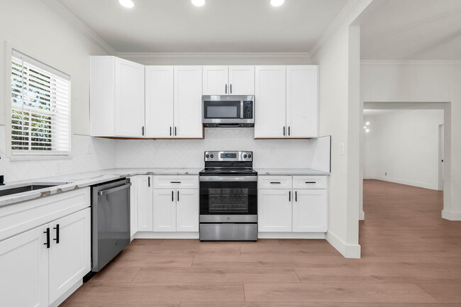 Building Photo - 5900 Michaux St
