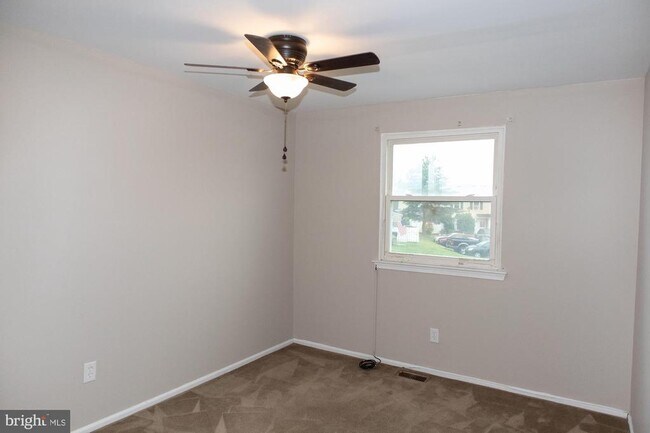 Building Photo - 54 Reliance Ct