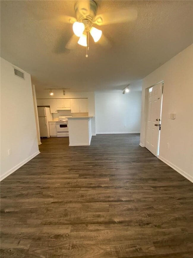 Building Photo - 7872 Sonoma Springs Cir