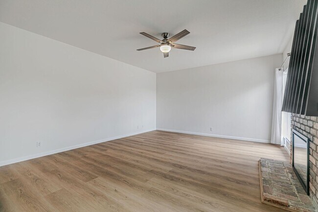 Building Photo - Cambrian Park Home Near Top Schools & Park...