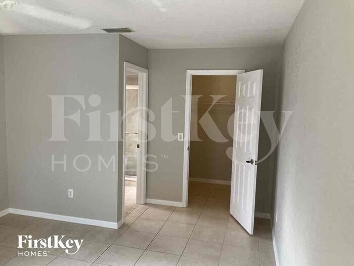 Building Photo - 18130 Lake Worth Blvd