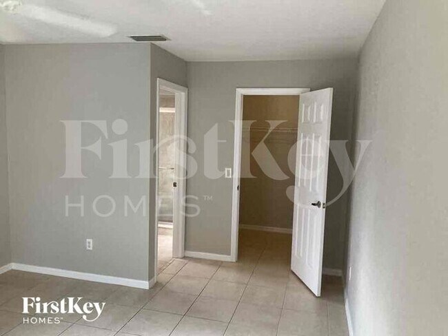 Building Photo - 18130 Lake Worth Blvd