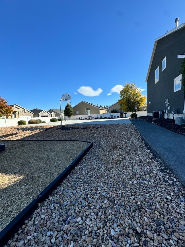 Building Photo - Your Next Home Awaits!