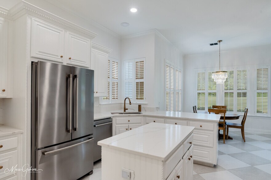 Building Photo - 316 Autumn Ridge Dr