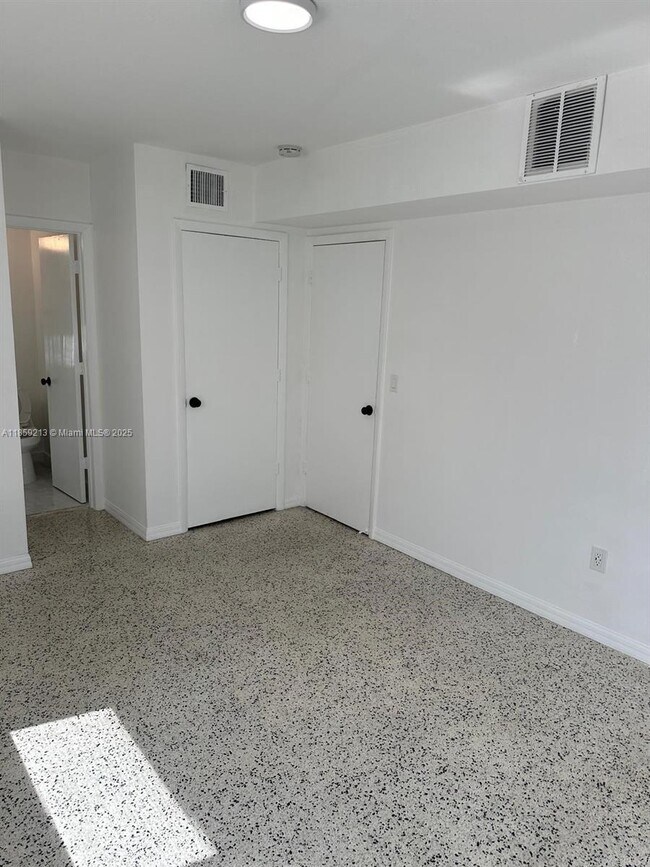 Building Photo - 660 NE 88th Terrace