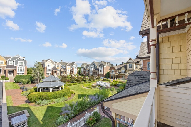 Building Photo - 4151 Royal Mews Cir