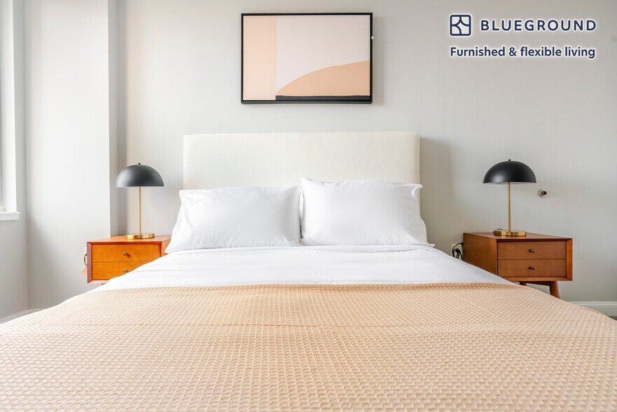 Building Photo - 4835 Cordell Ave