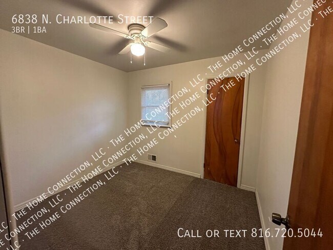 Building Photo - 6838 N Charlotte St