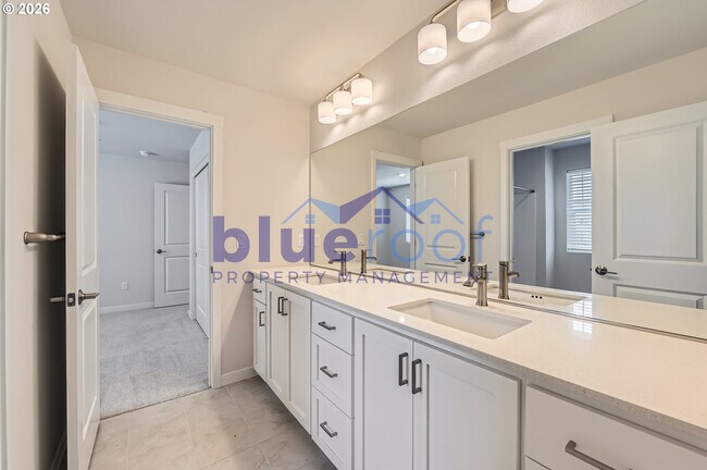 Building Photo - 12935 SW Tabor Ter