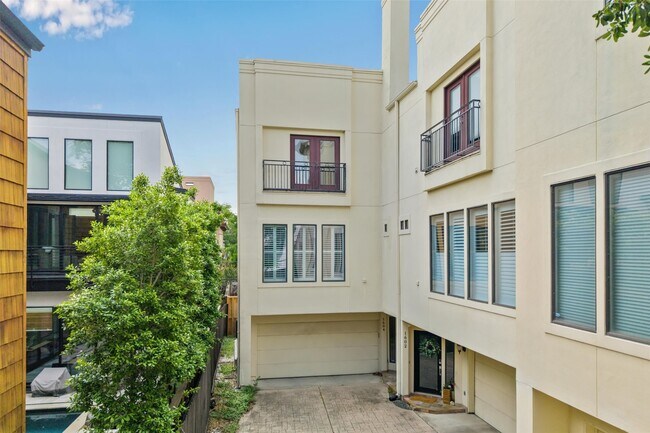 Primary Photo - 1604 Driscoll St