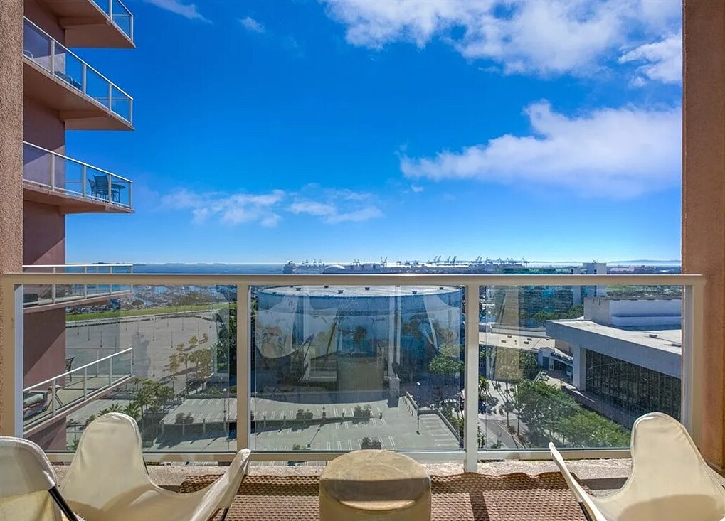 Building Photo - 388 E Ocean Blvd